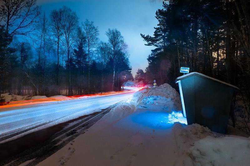bilde holdeplass ved vei - Klikk for stort bilde