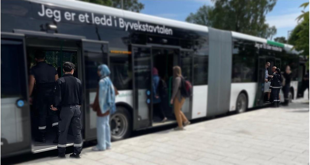 Bilde som viser billettkontroll - Klikk for stort bilde